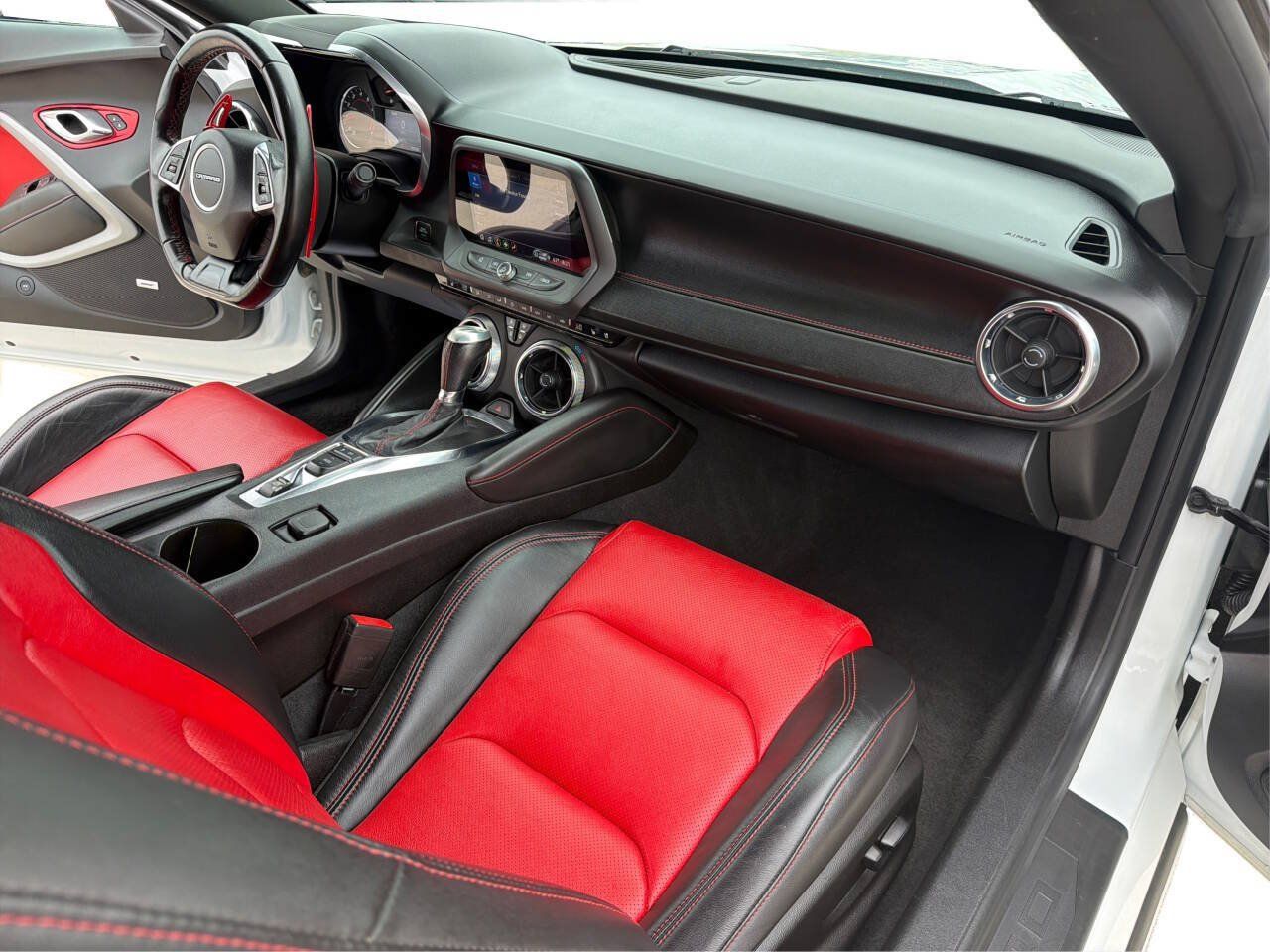 Used 2021 Chevrolet Camaro LT w/ RS Package RWD image 33