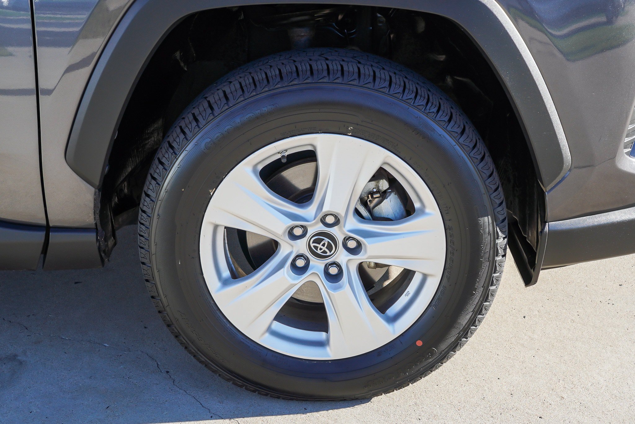 Certified 2019 Toyota RAV4 XLE w/ Convenience Package AWD/4WD image 10