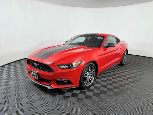 Used 2015 Ford Mustang Premium image 2