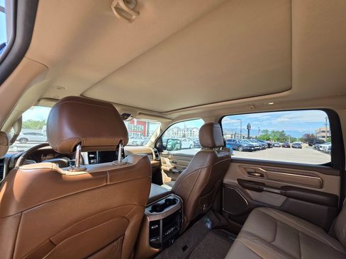 Used 2020 RAM 1500 Limited AWD/4WD image 12