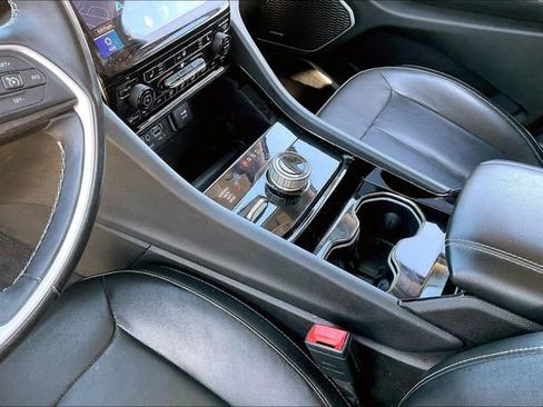 Used 2021 Jeep Grand Cherokee L Limited image 13