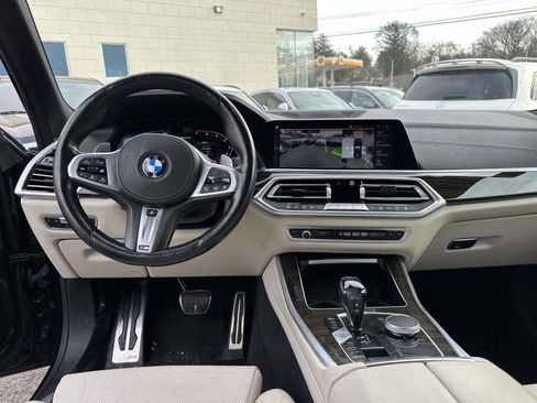 Used 2020 BMW X5 M50i image 20