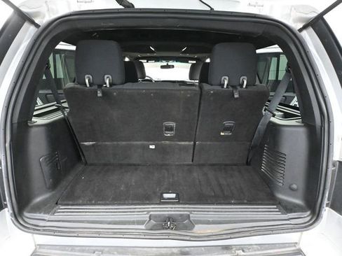 Used 2017 Ford Expedition XLT AWD/4WD image 40