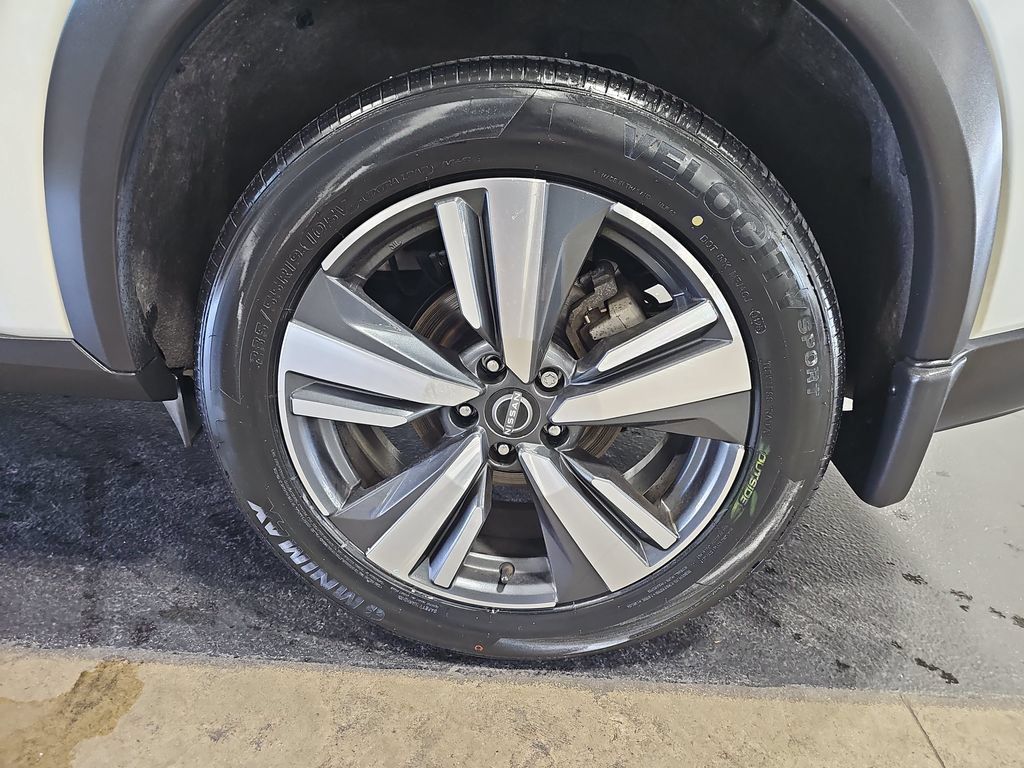 Certified 2023 Nissan Rogue SL AWD/4WD image 32