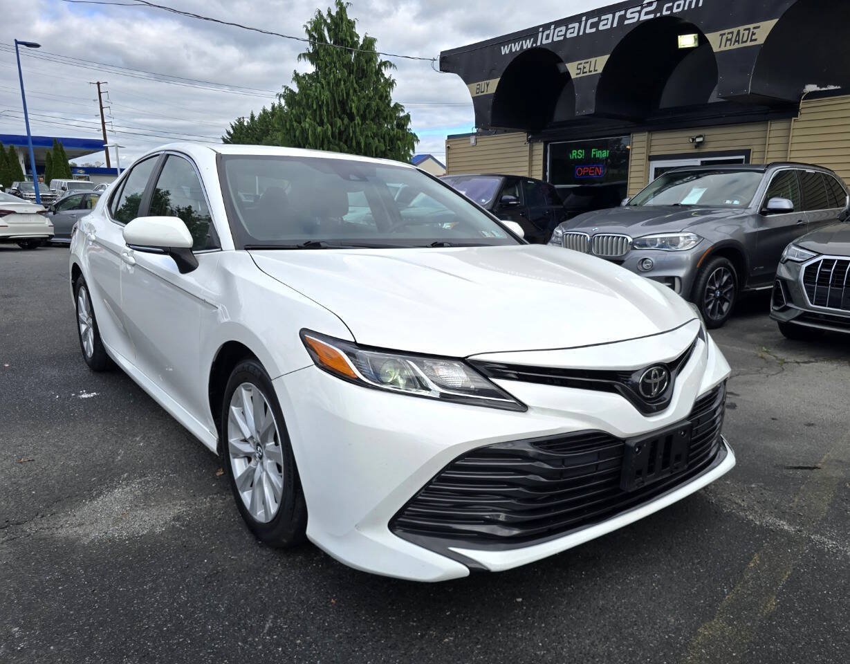 Used 2018 Toyota Camry LE w/ Convenience Package FWD image 35