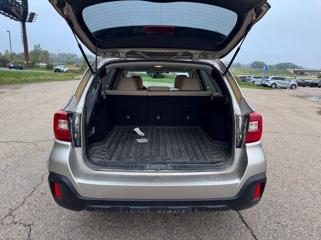 Used 2019 Subaru Outback 2.5i Premium AWD/4WD image 16