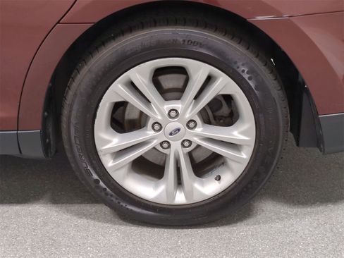Used 2016 Ford Taurus SEL w/ Equipment Group 201A image 21