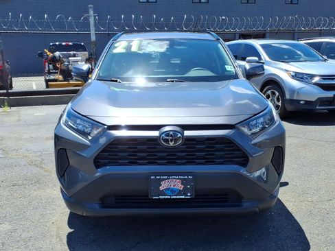 Certified 2021 Toyota RAV4 LE AWD/4WD image 2