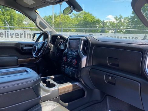 Used 2020 Chevrolet Silverado 1500 LT Trail Boss w/ Midnight Edition AWD/4WD image 20