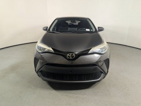 Used 2021 Toyota C-HR LE image 2