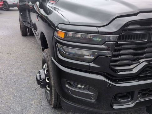 New 2026 RAM 3500 Big Horn AWD/4WD image 8
