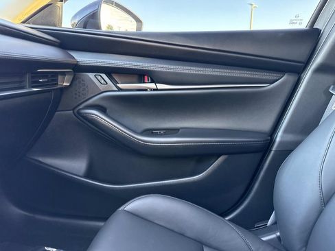 Used 2024 MAZDA MAZDA3 s image 27