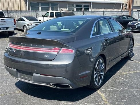 Used 2019 Lincoln MKZ Reserve FWD image 11