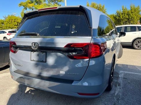 Used 2023 Honda Odyssey Sport image 4