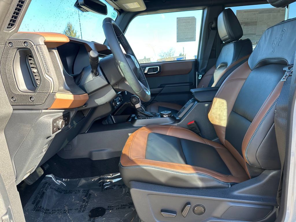 New 2024 Ford Bronco Outer Banks AWD/4WD image 18