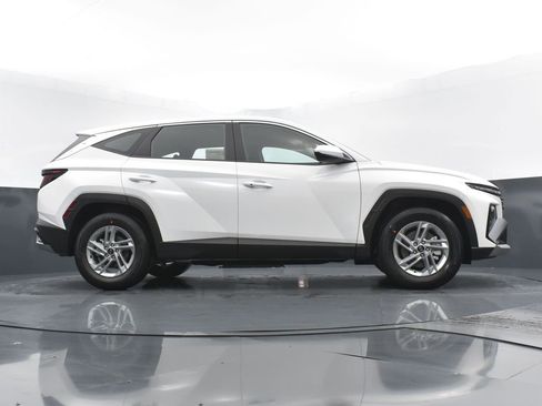 Used 2025 Hyundai Tucson SE image 21