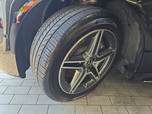 Certified 2024 Mercedes-Benz S 500 4MATIC image 37