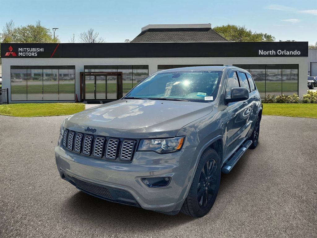 Used 2021 Jeep Grand Cherokee Laredo X RWD image 1