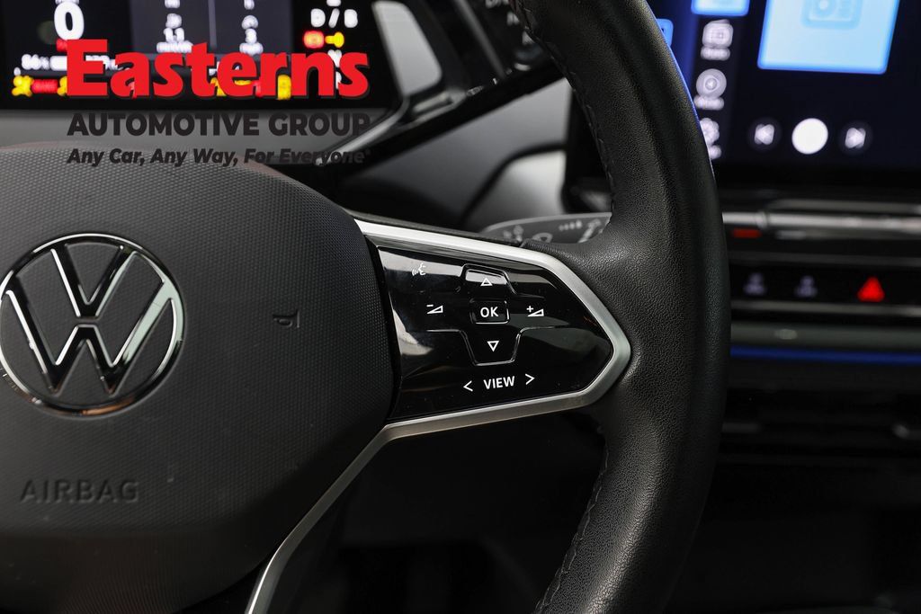 Used 2023 Volkswagen ID.4 Pro S AWD/4WD image 17