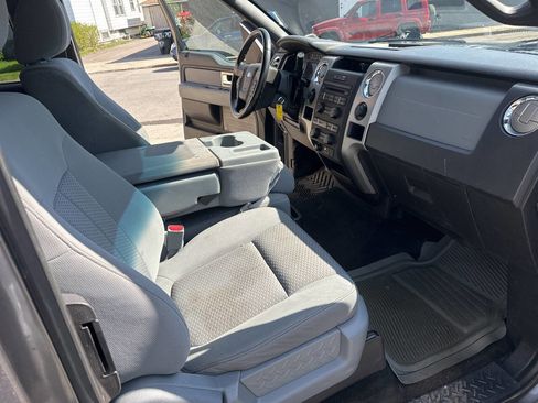 Used 2011 Ford F150 XLT w/ XLT Convenience Pkg image 16