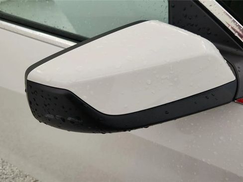 Used 2024 Chevrolet Malibu LT image 18