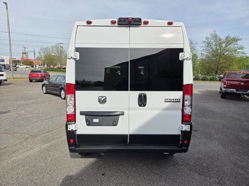 Used 2023 RAM ProMaster 2500 image 4