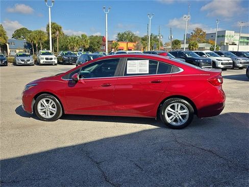 Used 2018 Chevrolet Cruze LT w/ Convenience Package image 6