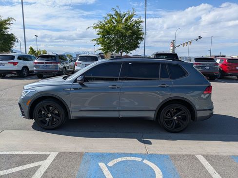 Used 2024 Volkswagen Tiguan SE R-Line AWD/4WD image 10