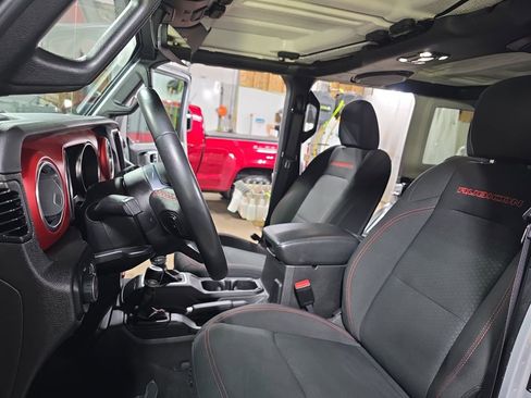 Used 2023 Jeep Wrangler Unlimited Rubicon w/ Xtreme Recon 35" Tire Package image 14