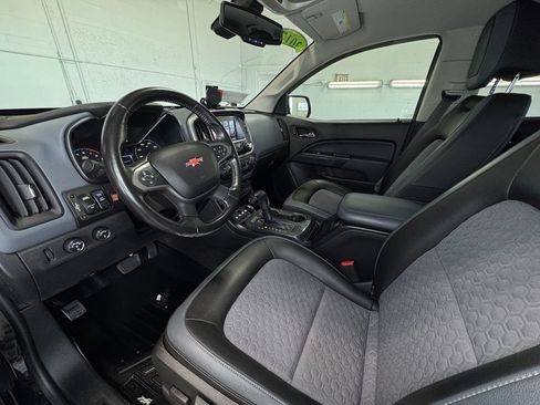 Used 2017 Chevrolet Colorado Z71 w/ Z71 Midnight Edition AWD/4WD image 14