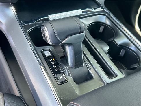 New 2025 Ford F150 Lariat w/ Equipment Group 502A High image 32