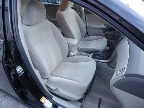 Used 2009 Toyota Corolla LE FWD image 32