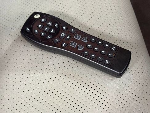 Used 2010 GMC Yukon SLT image 40