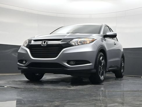 Used 2018 Honda HR-V EX image 38
