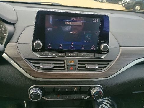 Used 2023 Nissan Altima 2.5 SV AWD/4WD image 30