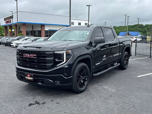 Used 2025 GMC Sierra 1500 Elevation RWD image 2