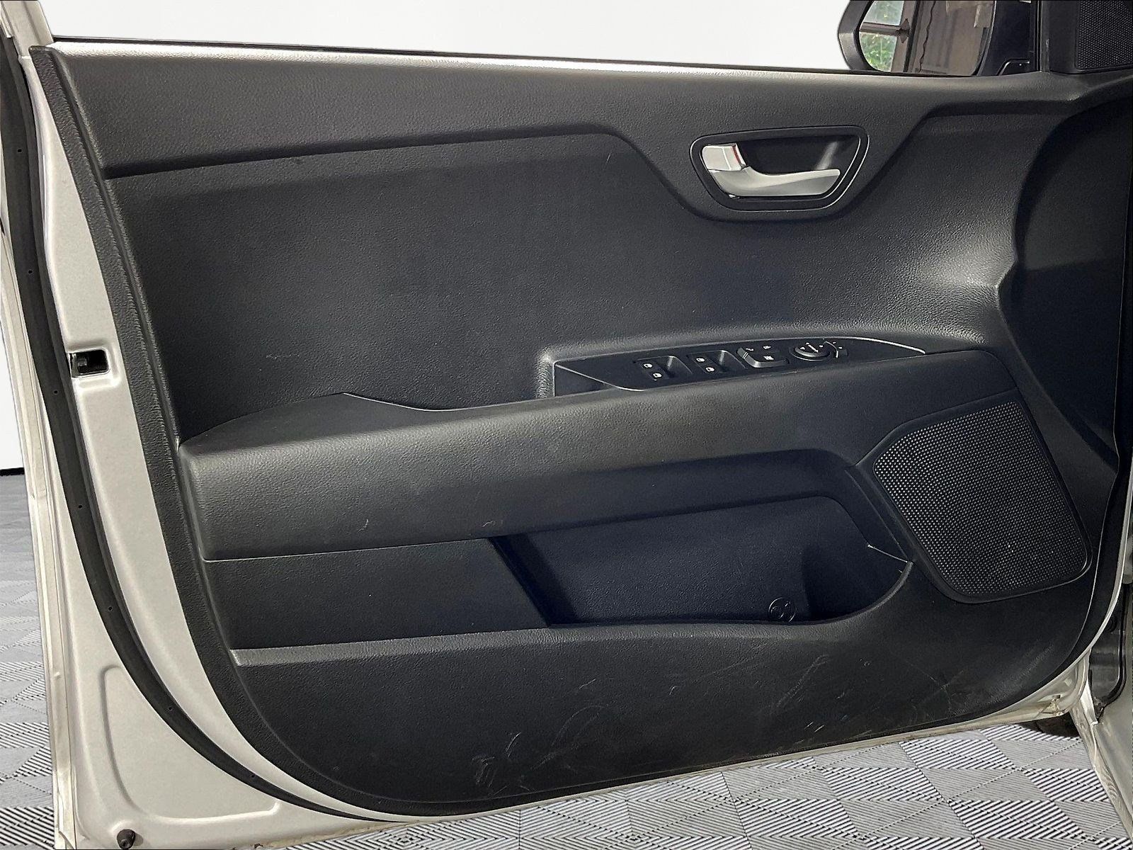 Used 2023 Kia Rio LX FWD image 19