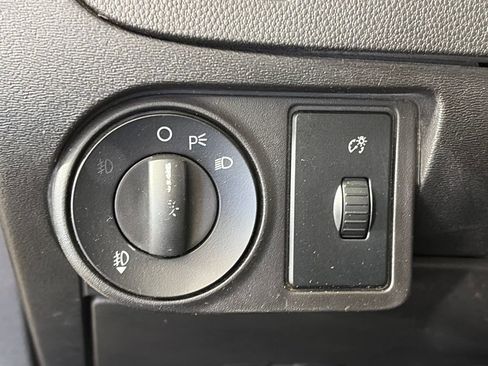 Used 2010 Ford Focus SE image 21