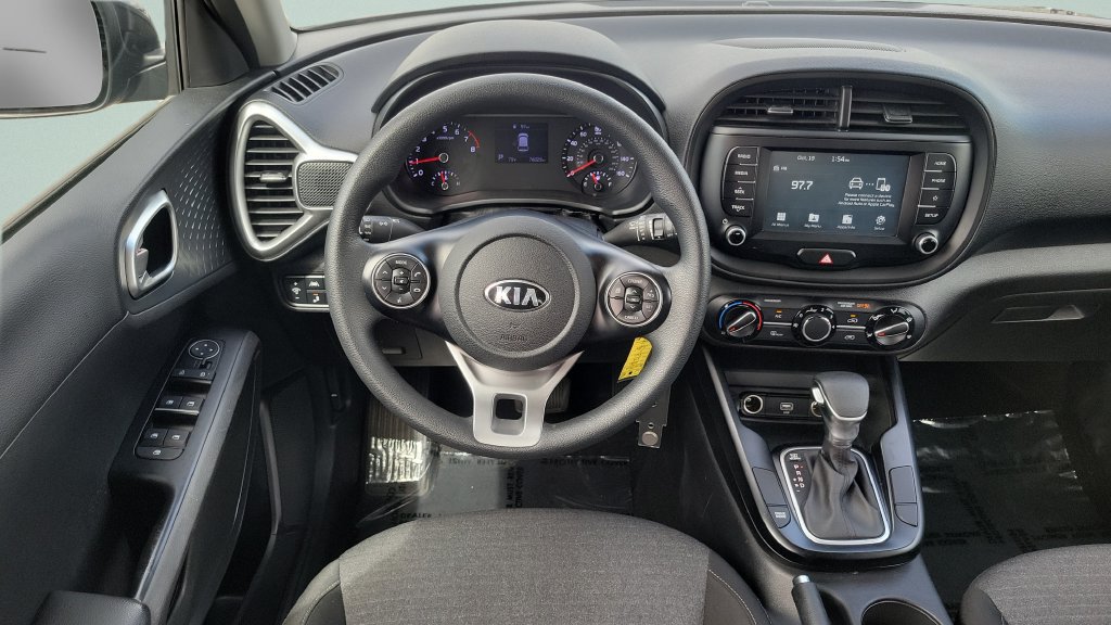 Used 2020 Kia Soul S FWD image 11