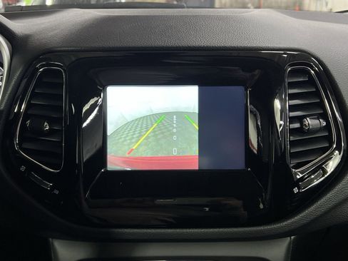 Used 2020 Jeep Compass Latitude image 19