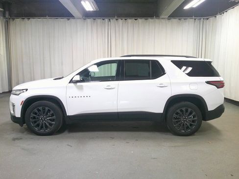 Used 2023 Chevrolet Traverse RS image 8
