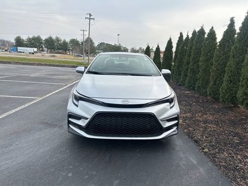 Certified 2024 Toyota Corolla SE image 3