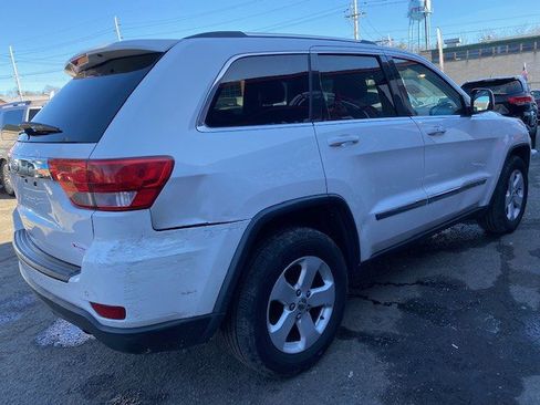 Used 2013 Jeep Grand Cherokee Laredo AWD/4WD image 5