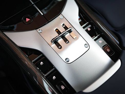 Certified 2026 Ferrari Purosangue AWD/4WD image 40