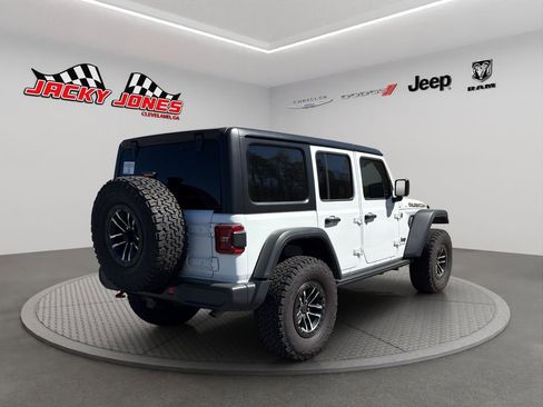 Used 2024 Jeep Wrangler Unlimited Rubicon w/ Dual Top Group image 10