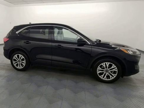 Used 2022 Ford Escape SEL image 9