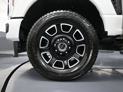 Used 2025 Ford F250 Platinum AWD/4WD image 17