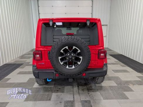 Used 2024 Jeep Wrangler Unlimited Rubicon 4xe image 3