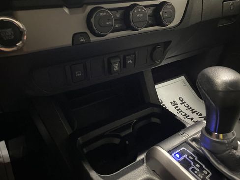 Used 2023 Toyota Tacoma SR5 RWD image 20