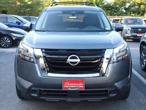Certified 2025 Nissan Pathfinder SV w/ SV Premium Package AWD/4WD image 4